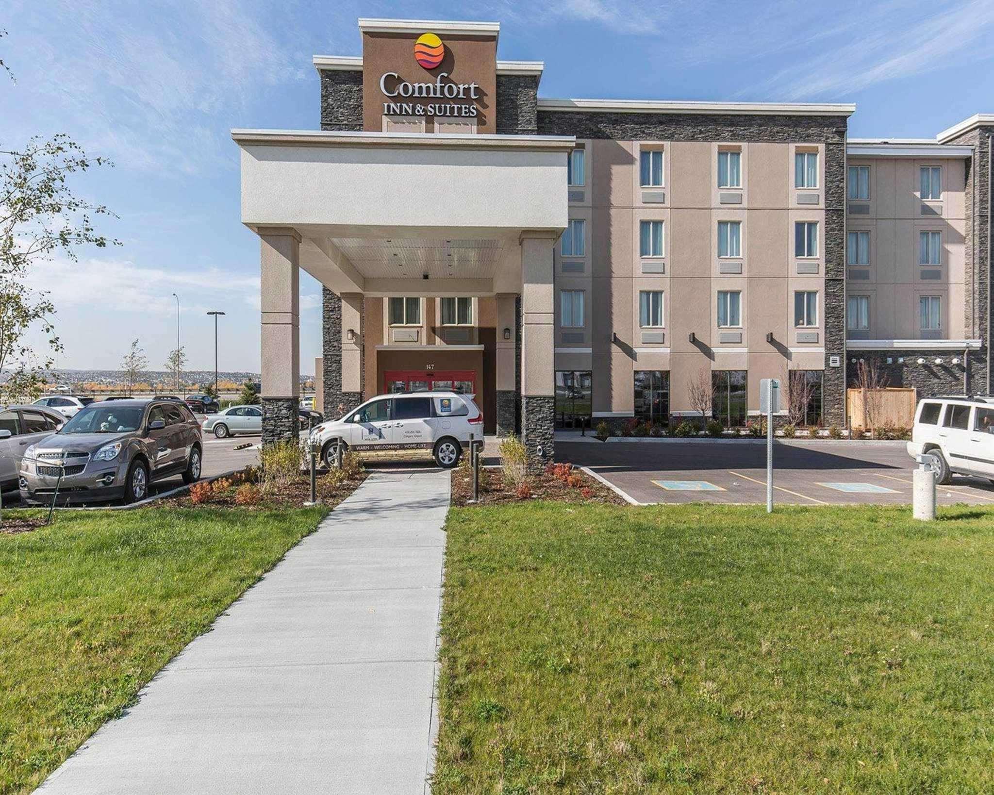 Comfort Inn & Suites Airport North YYC Kültér fotó