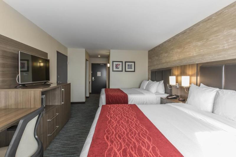 Comfort Inn & Suites Airport North YYC Kültér fotó