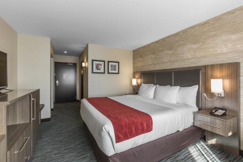 Comfort Inn & Suites Airport North YYC Kültér fotó